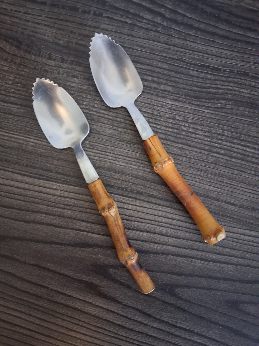 Vintage Bamboo Handle Grapefruit Spoons Set of 2 Stainless Taiwan Serrated Tip